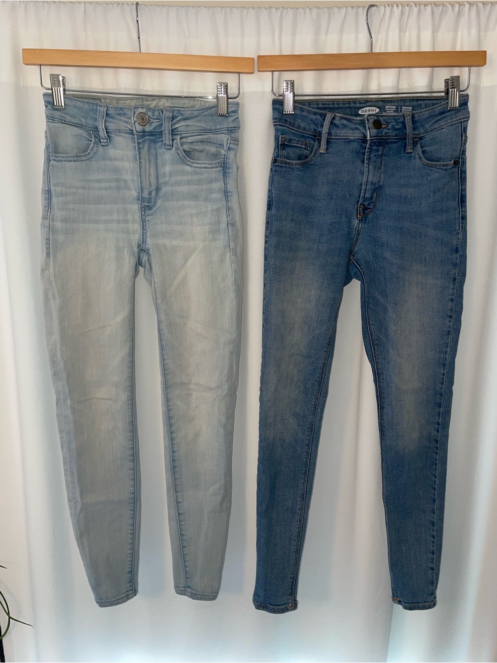 Lot of 2 American Eagle Old Navy skinny jeans jeggings women’s 00 high rise jean